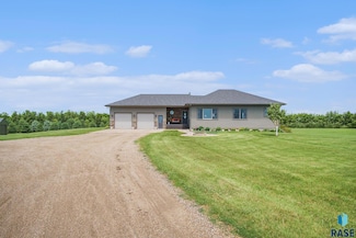 45446 258th St, Montrose, SD 57048