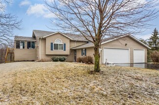2646 315th St, Hopkinton, IA 52237