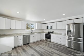 8376 Morrish Rd, Swartz Creek, MI 48473