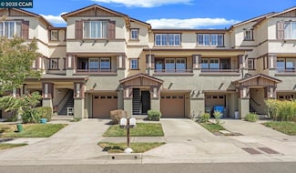 2575 Edgewater Dr, Santa Rosa, CA 95407