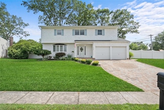 34 Rush St, Port Jefferson Station, NY 11776