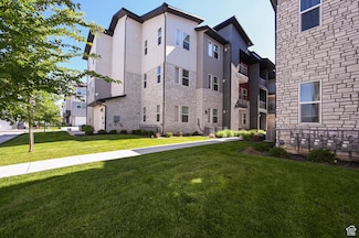 462 W 40 S Unit 202, Providence, UT 84332