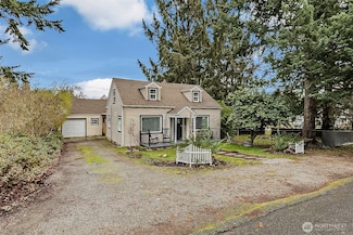 1607 Harrison St, Steilacoom, WA 98388