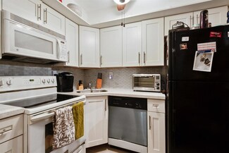 6200 NE 22nd Way Unit 102, Fort Lauderdale, FL 33308