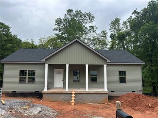 3106 Lullwater Dr, Anderson, SC 29624