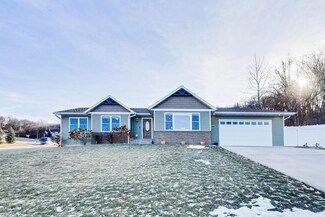 4423 Twin Oaks Ct, Eau Claire, WI 54701