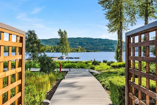 4305 E Lake Sammamish Pkwy SE, Issaquah, WA 98029