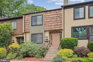 10707 Muirfield Dr, Potomac, MD 20854