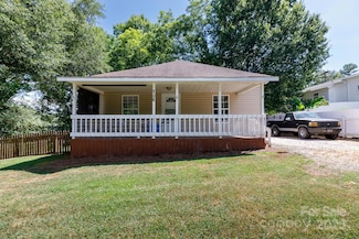 206 Hawthorne Ln, Clover, SC 29710