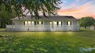 231 Dolphin Point Dr, Langston, AL 35755