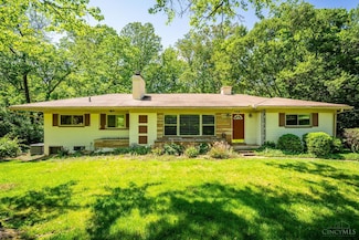 709 Cedar Crest Ln, Cincinnati, OH 45230
