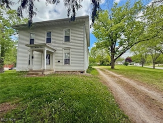 215 High St, Lodi, OH 44254