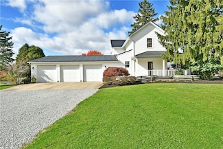 3230 Greenville Rd NE, Cortland, OH 44410