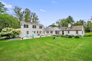 139 Prospect St, Manchester, VT 05254