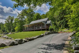 30 Chase St, Sunapee, NH 03782