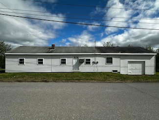 29 Exchange St, Presque Isle, ME 04769
