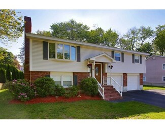 10 Alcott St, Lowell, MA 01852