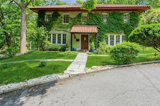 61 Colonial Ave, Dobbs Ferry, NY 10522