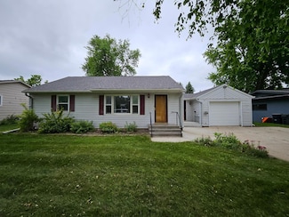 6 Westwood, Morris, MN 56267