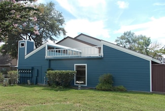 2001 Lakewood Ct, Willis, TX 77318