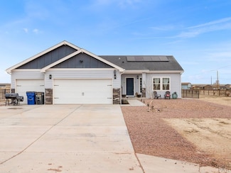 933 E Blackstone Dr, Pueblo West, CO 81007