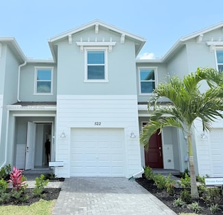 522 SE Rivergrass St, Port Saint Lucie, FL 34984