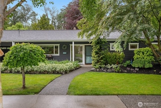 16727 45th Ave NE, Lake Forest Park, WA 98155