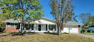 1109 Stemwood Dr, Picayune, MS 39466