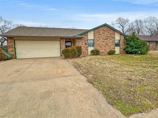 529 Cinnamon Dr, Edmond, OK 73003
