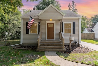 1 Southlawn Ct, Saginaw, MI 48602