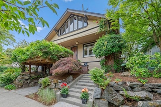 4628 Sunnyside Ave N, Seattle, WA 98103