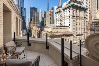 685 5th Ave Unit 16 A, New York, NY 10022