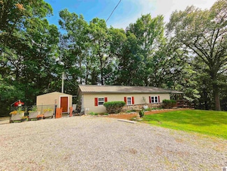 1040 Shine Ln, Cadiz, KY 42211