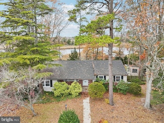 911 Bartlett Ave, Linwood, NJ 08221