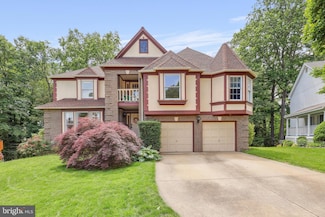 10217 Grovewood Way, Fairfax, VA 22032