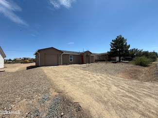 20587 E Hereford Dr, Mayer, AZ 86333