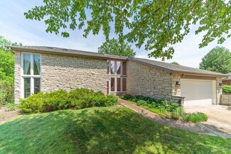 8449 Canterberry Dr, Burr Ridge, IL 60527