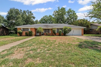 1237 Wedgewood Dr, Cleburne, TX 76033