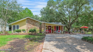 8835 Sidney Gautreaux Rd, Abbeville, LA 70510