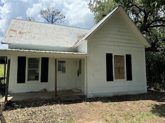 125 W Crawford St, Mingus, TX 76463