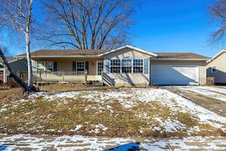 504 N 5th Place, Eldridge, IA 52748