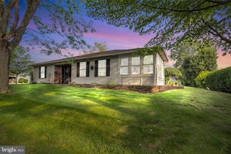 1 Willowwood Ct, Columbus, NJ 08022