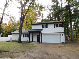 9483 Elizabeth St, Grayling Township, MI 49738