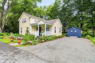4 Mitchell Ave, Cambridge, NY 12816