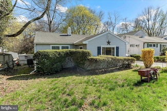 1817 Okiola Ave, Upper Chichester, PA 19061