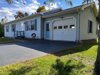 18 W Milton Rd, Milton, VT 05468