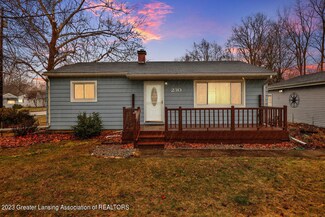 230 Valley Ct, Mason, MI 48854