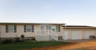 11321 Highway 52, Miles, IA 52064