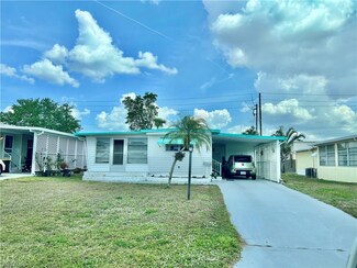 541 Monte Carlo Ln, Naples, FL 34112