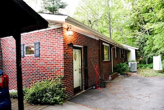 1157 Buttercup Rd, Vansant, VA 24656
